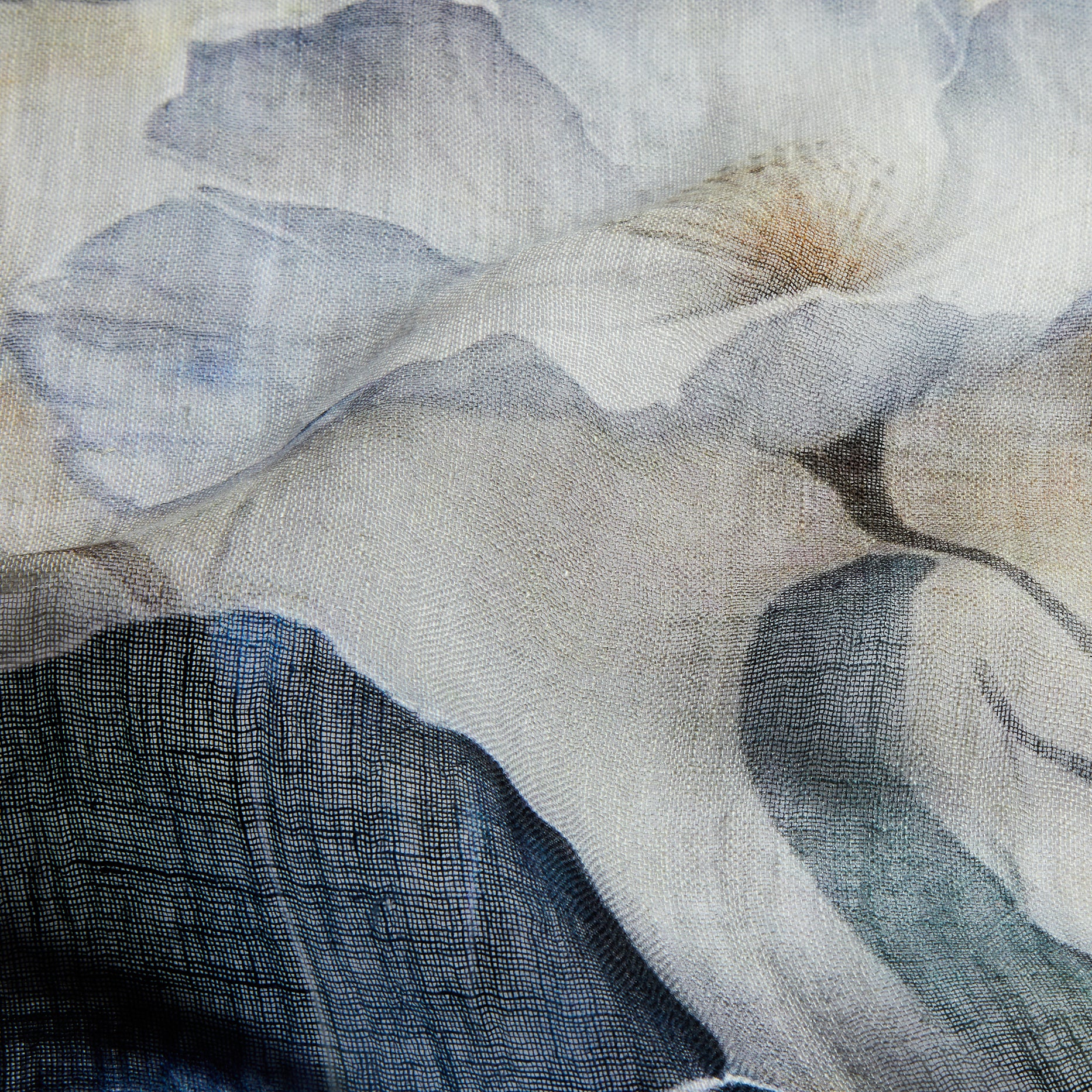 Porcelain Bloom Linen Stole